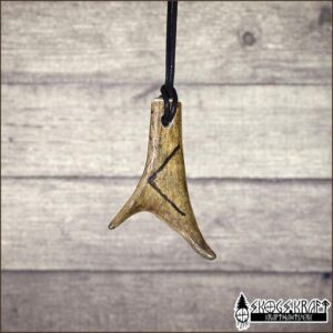 halsband hänge renhorn med mönster