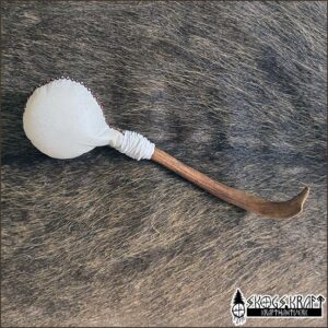 shamanskallra vit - renskinn med renhorn
